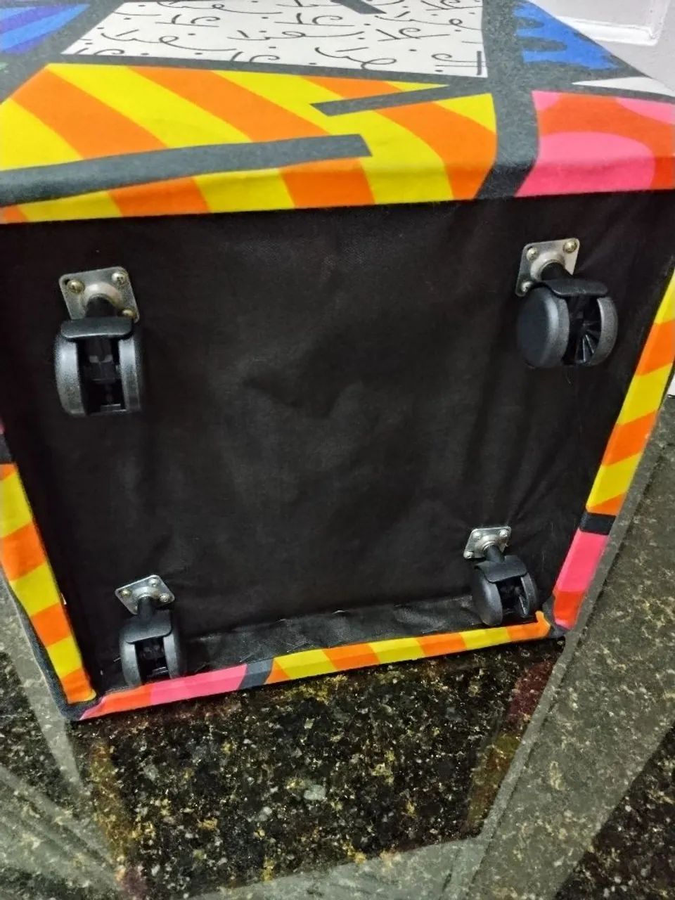 Puff coleção Romero Britto  - Foto 4