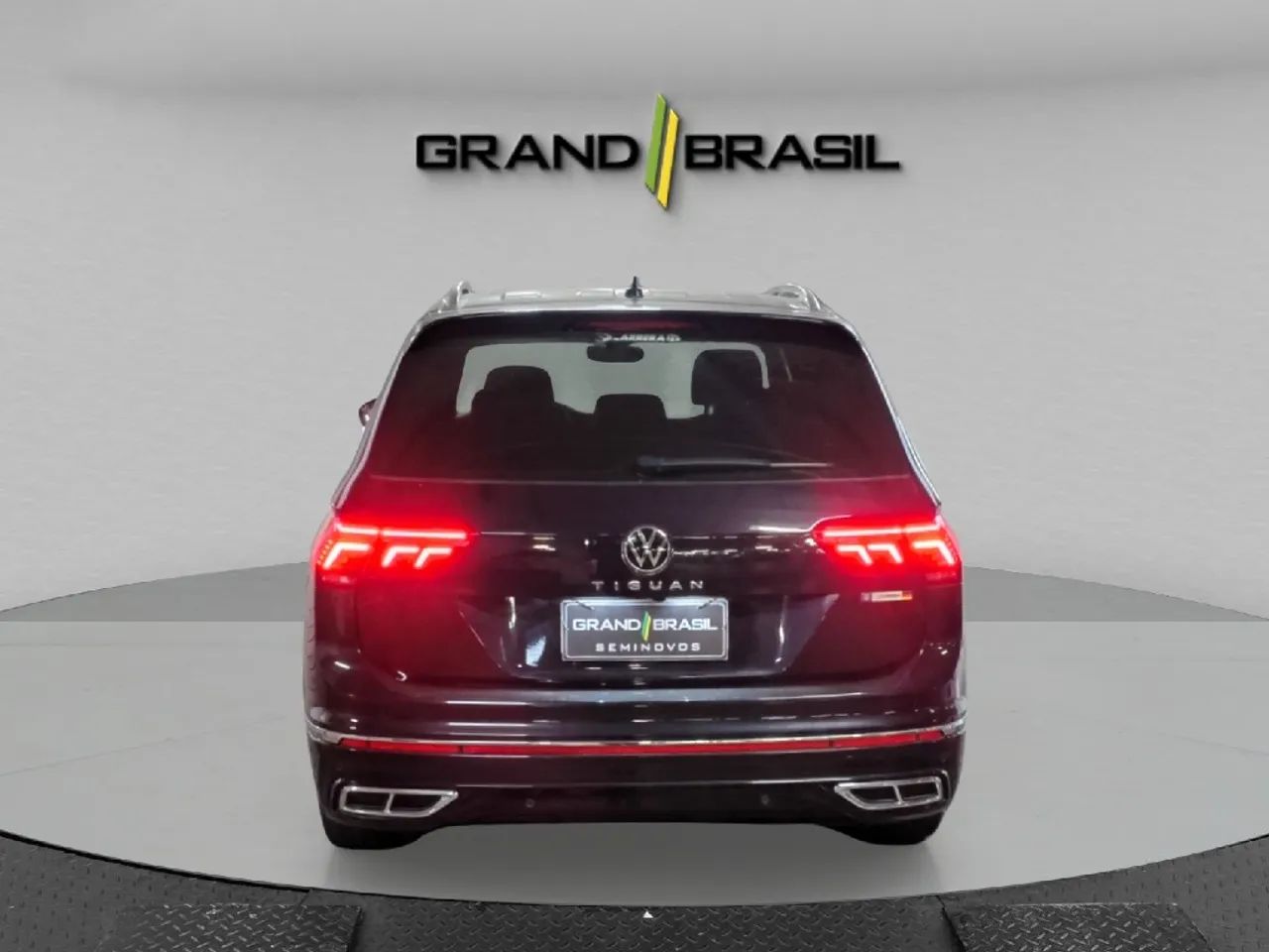 Volkswagen Tiguan Allspac R-Line 300 TSI 2.0, foto 4 de 14