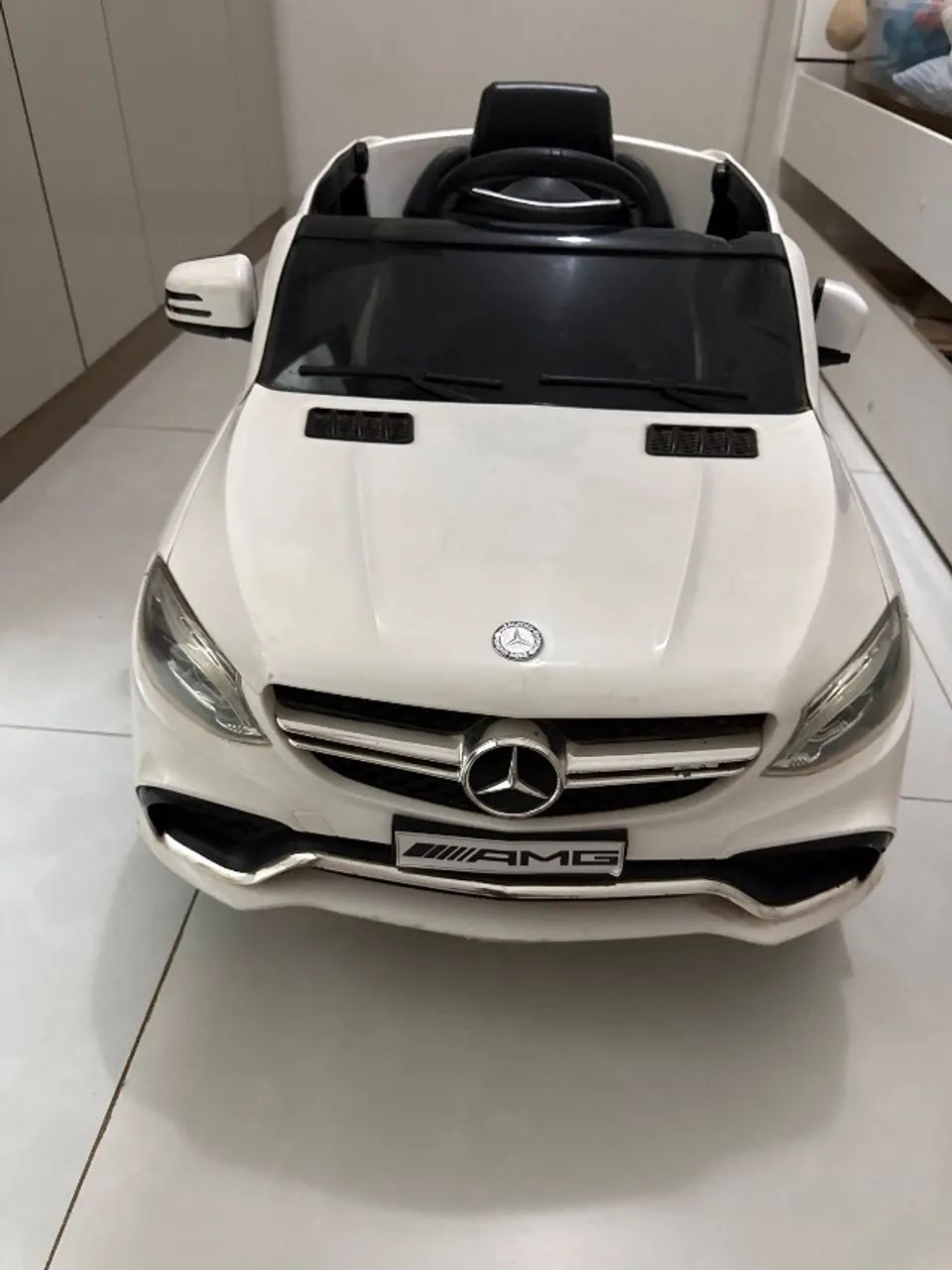 Carro Mercedes AMG elétrico 