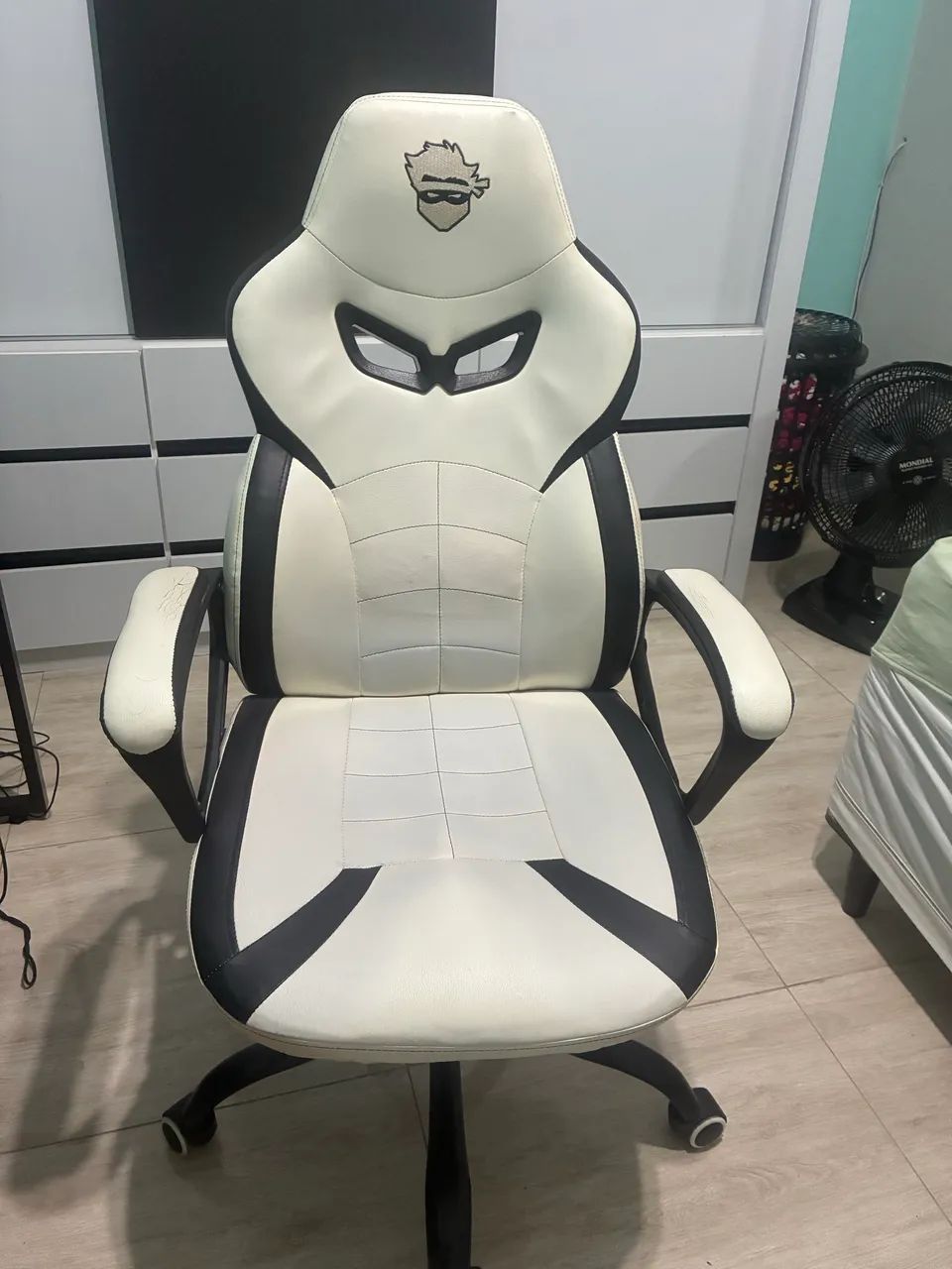 Cadeira gamer branca 