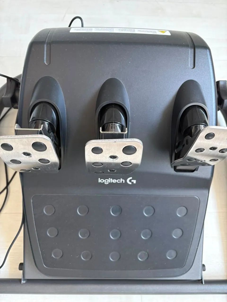 PEDAL E VOLANTE PARA JOGOS LOGITECH - Foto 3
