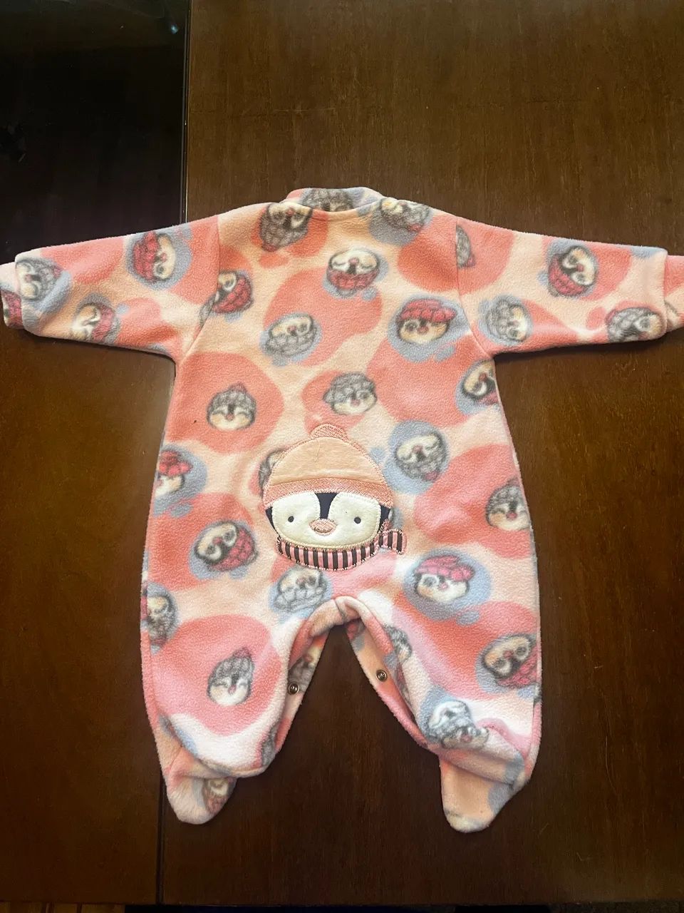 Macacão em Fleece Pinguim Rosa para RN