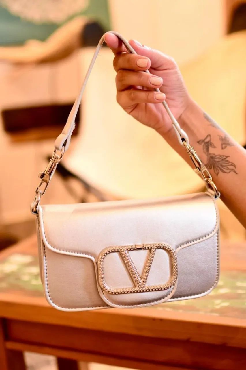 Bolsa Inspiração Valentino - Elegante, Moderna e Premium - Foto 3