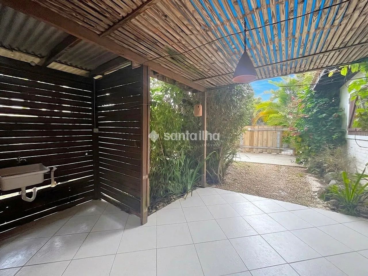 Casa com 3 dormitórios para alugar, 140m² - Campeche - Florianópolis/SC - Foto 2
