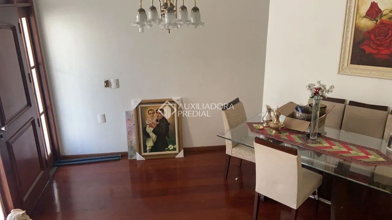 Casa à Venda com 5 dormitórios e piscina no Canto, Florianópolis - Foto 4