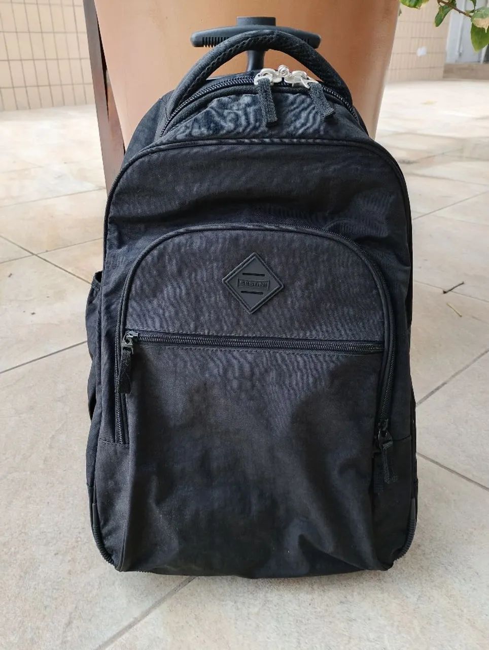 Mochila Escolar Sestini Preta com Rodinhas  - Foto 3