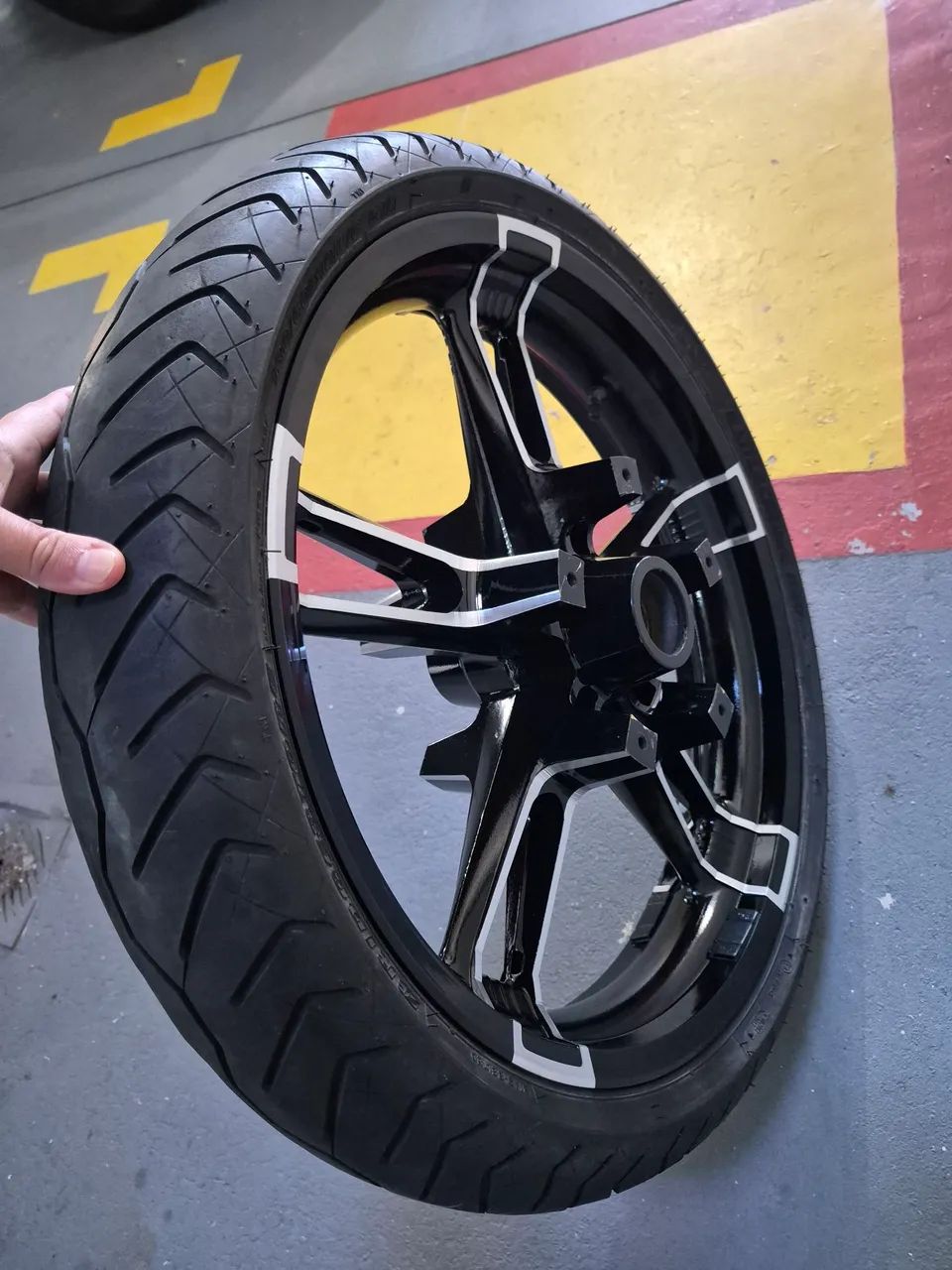 Roda 19" Harley + pneu + discos de freio  - Foto 3