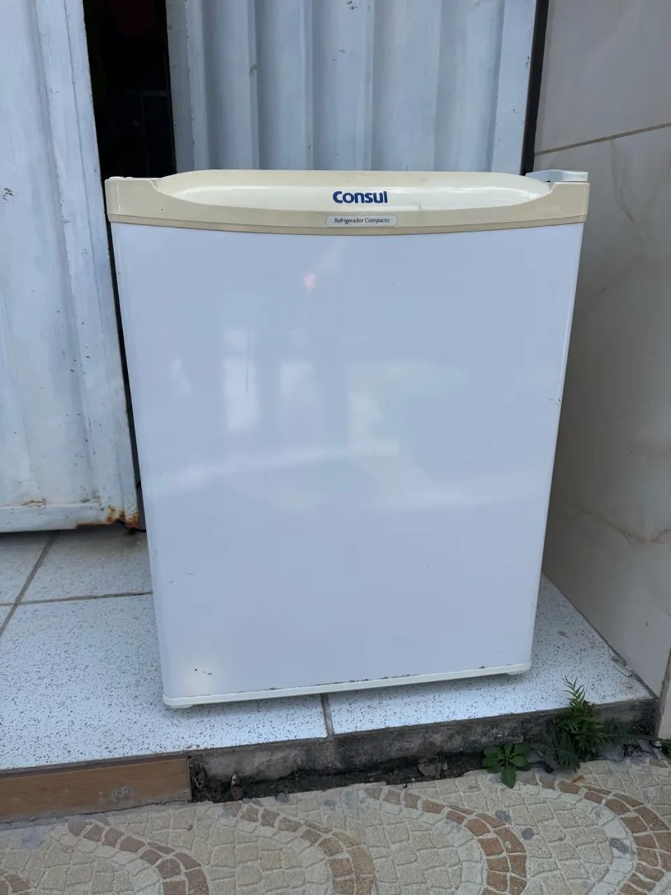 Frigobar compacto 80 Lt  - Foto 2