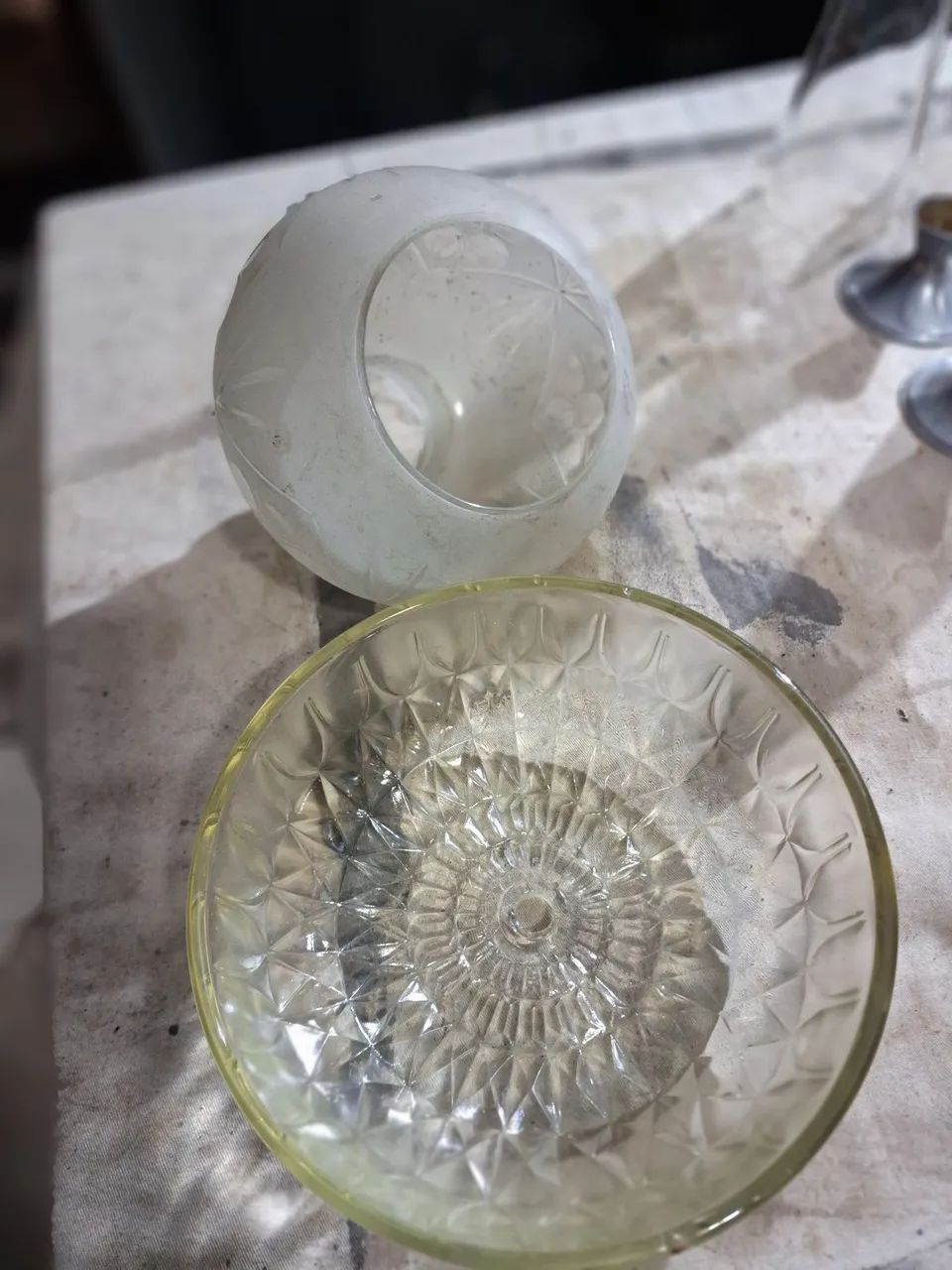 2 cúpula  para luminárias..cristal e vidro opaco  - Foto 2