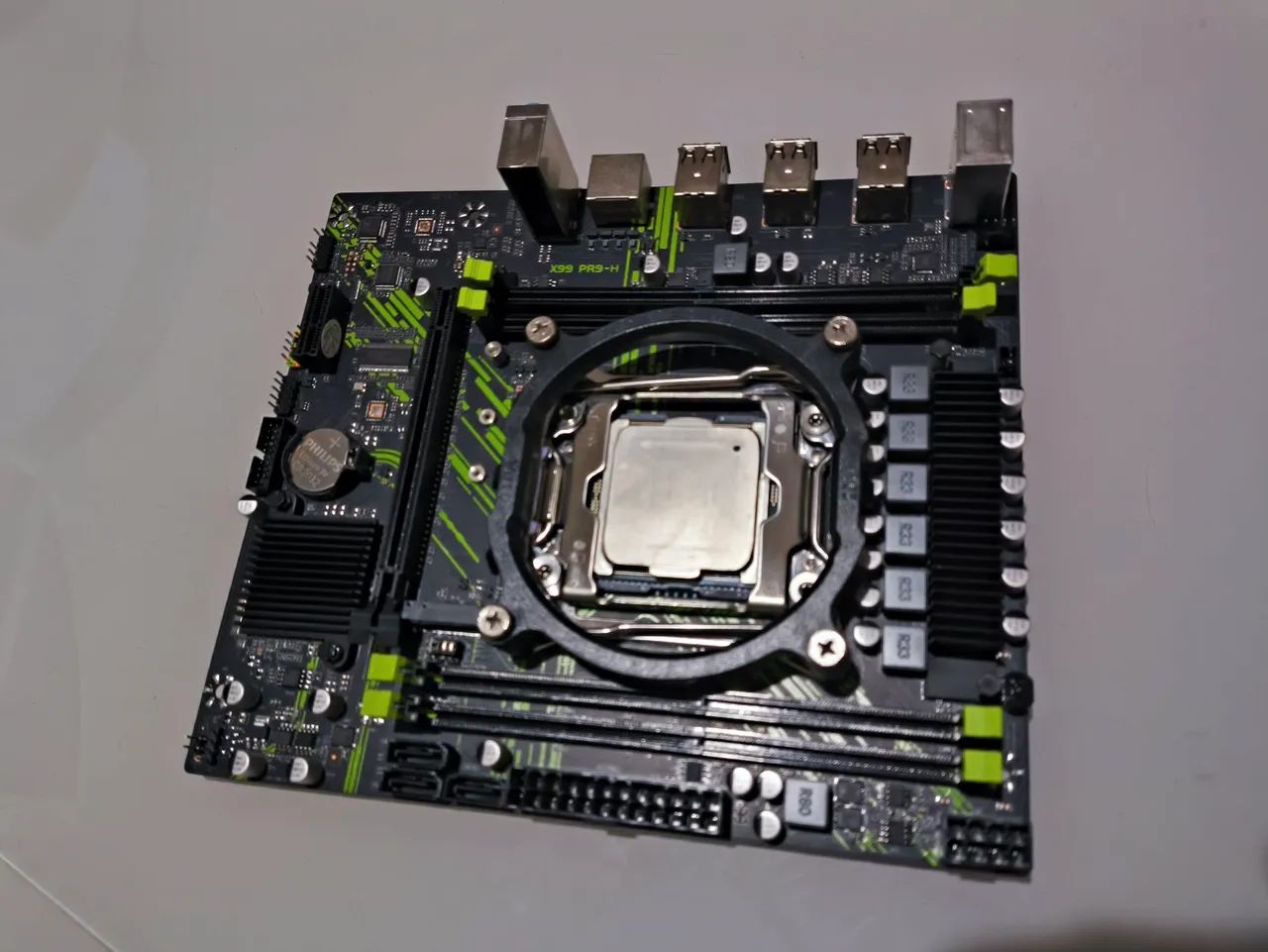 Placa mãe X99 U-9 + processador E5-2680 V4 - Foto 3