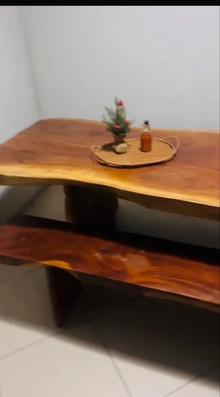 Mesa e banco de madeira maciça  - Foto 4