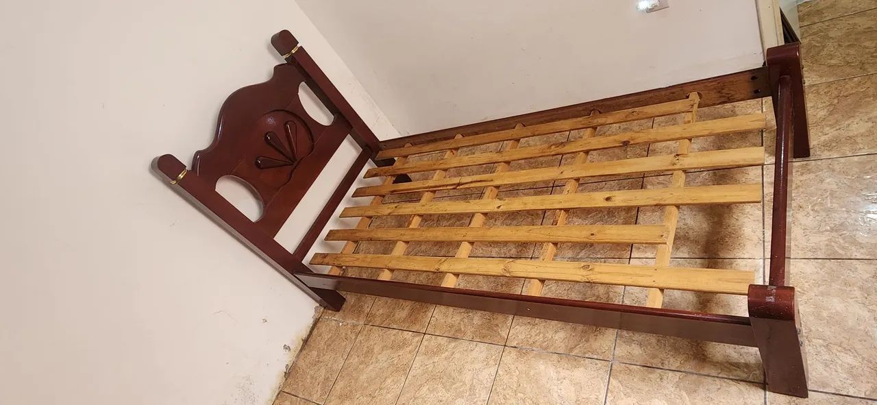 Cama de solteiro  de madeira  - Foto 3