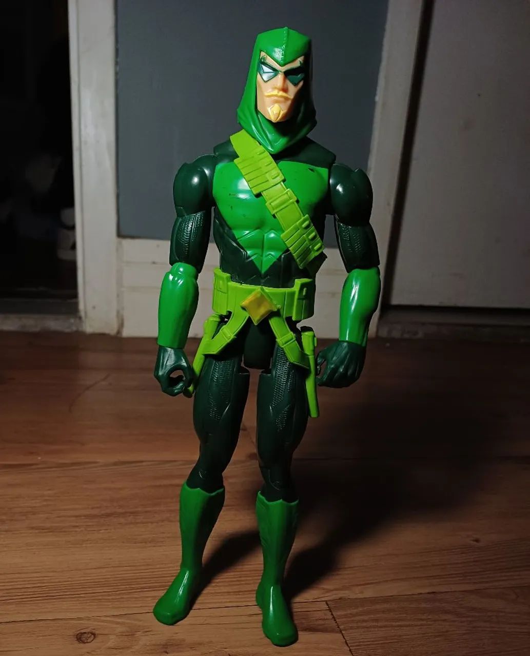 Boneco Arqueiro Verde Green Arrow DC Comics Mattel 30cm - Foto 4