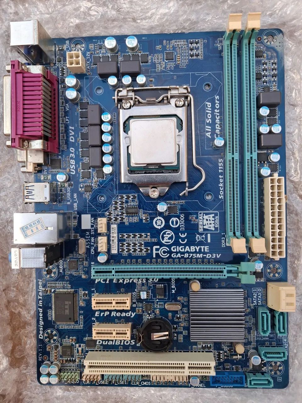Placa Mae Gigabyte B75M + Intel Xeon 1230v2