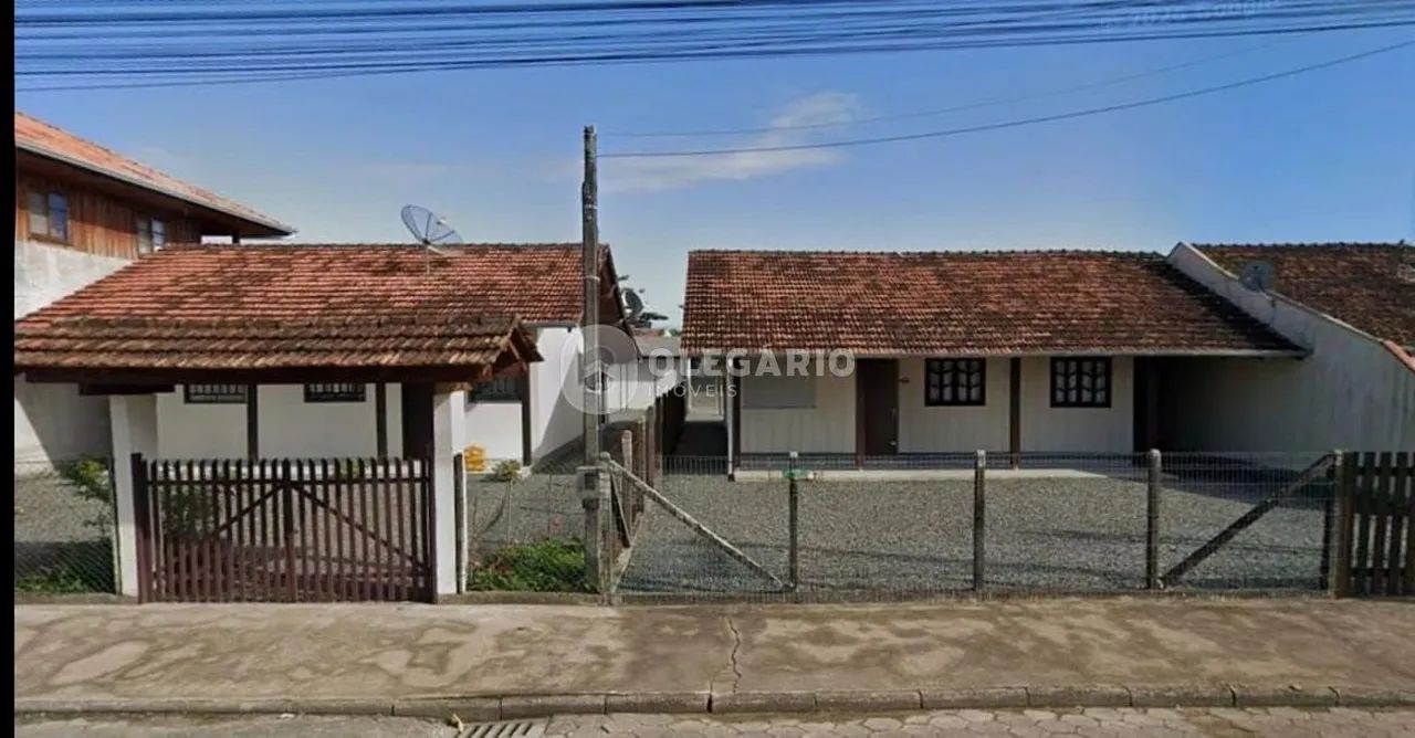 Terreno com 816 m²