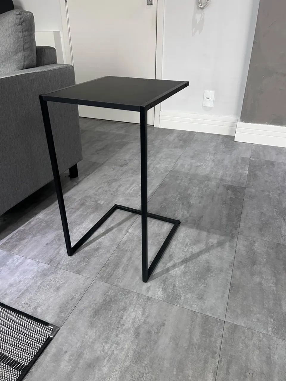 Mesa Lateral de Apoio - Preta - Estilo Industrial