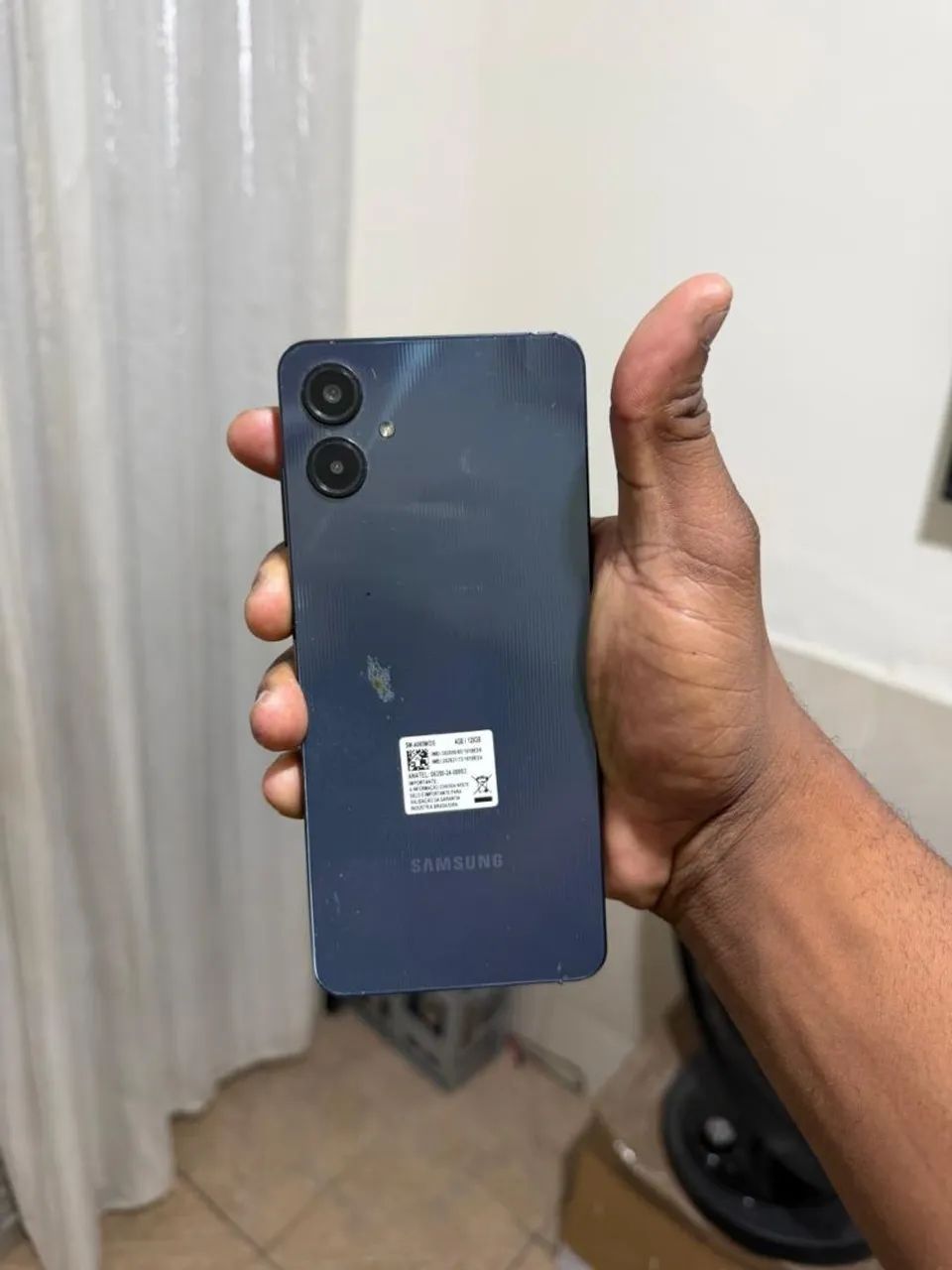 CELULAR GALAXI  A06 128 g - Foto 2
