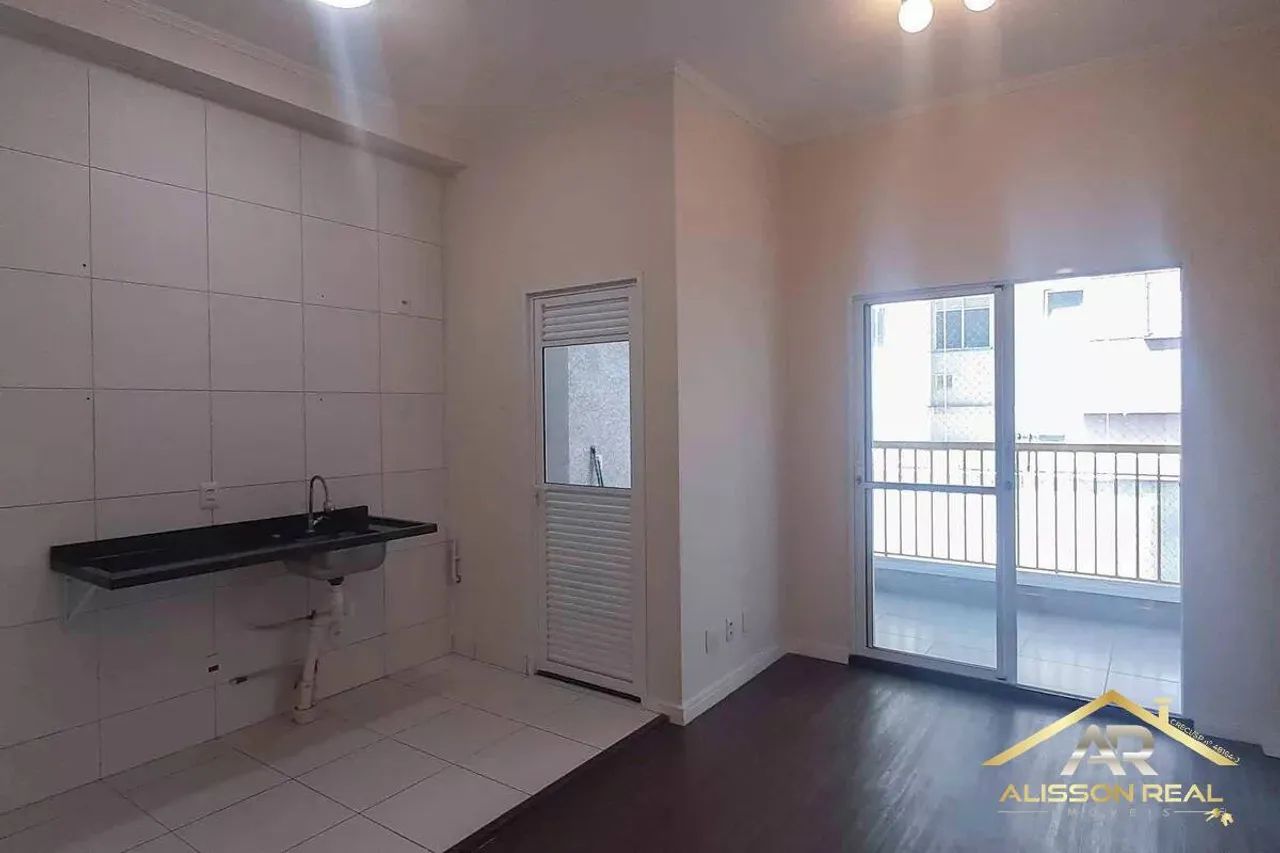 Apartamento à venda com 56m², 2 quartos (sendo 1 suíte) e 1 vaga