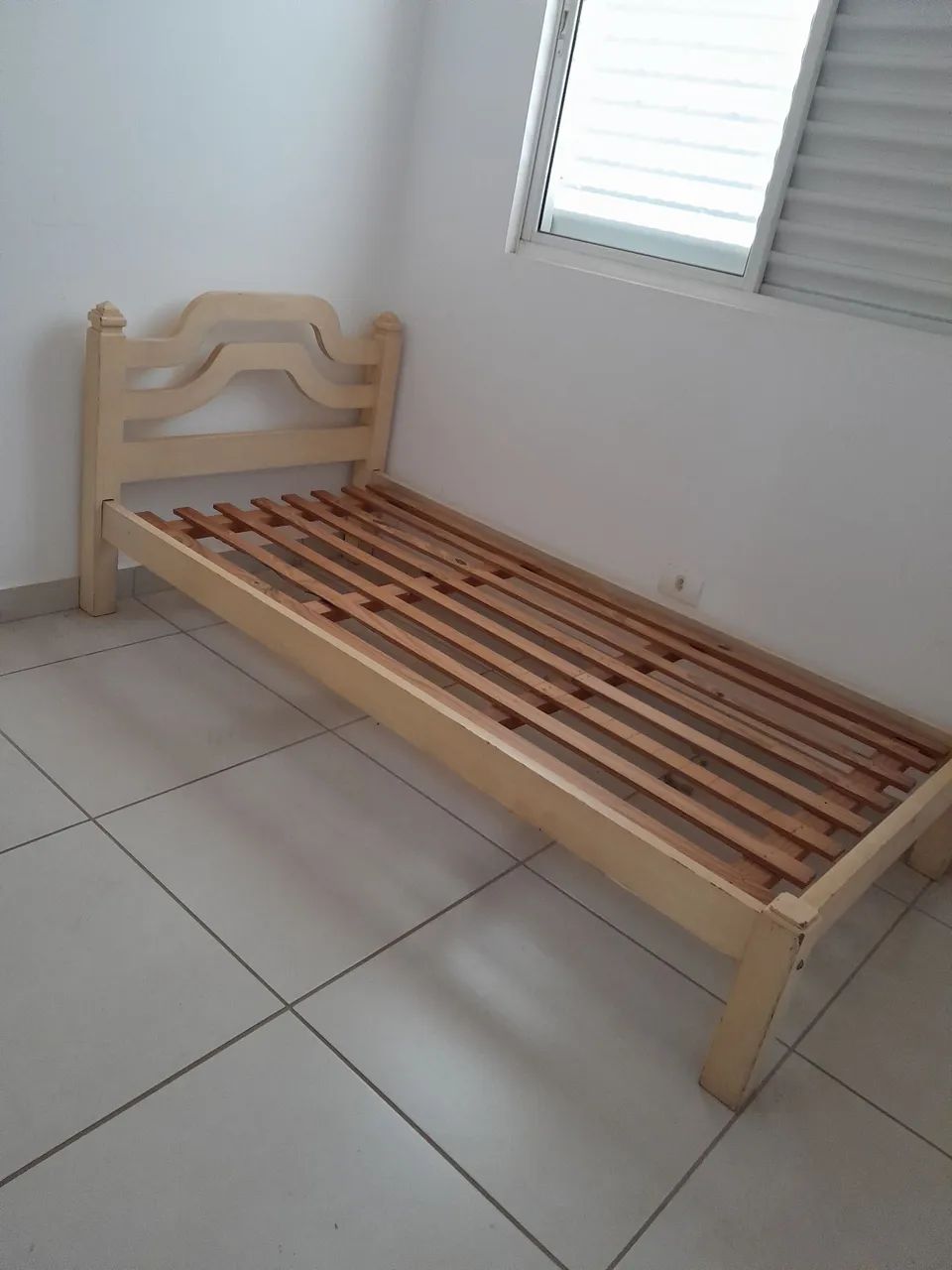 Cama de solteiro de madeira  - Foto 2