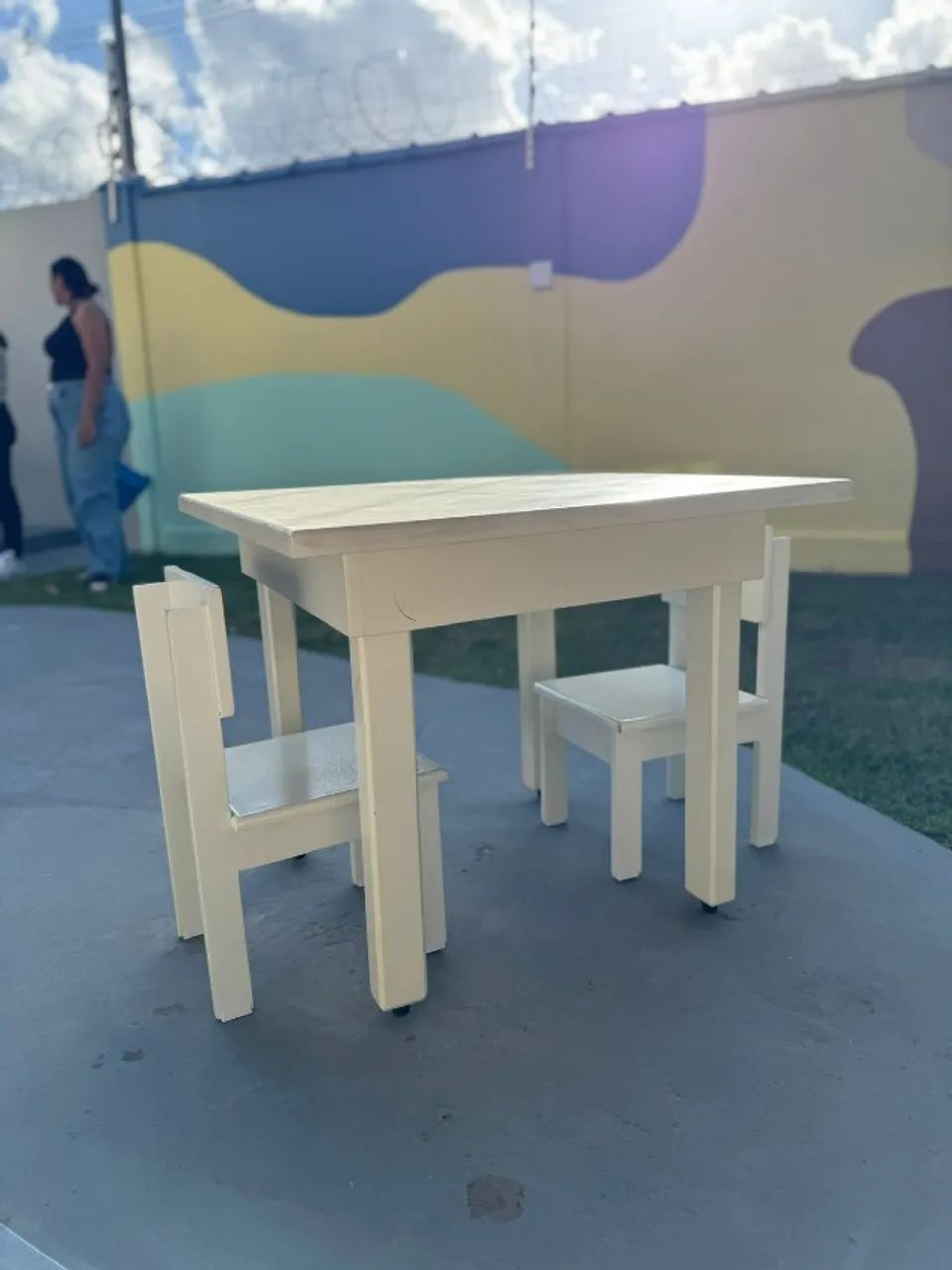 Mesa infantil com 2 cadeiras