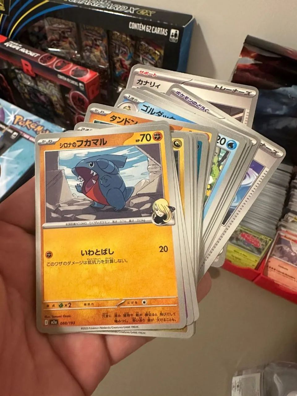Conjunto de 55 Cartas Pokémon variadas - Foto 2
