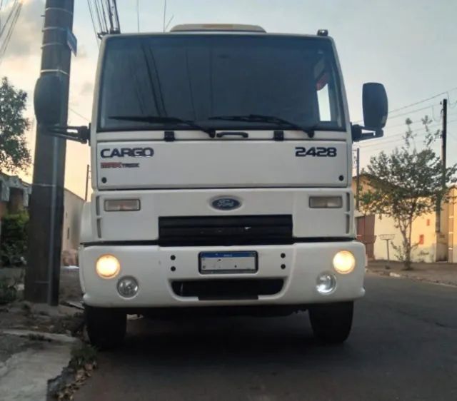 Ford cargo 2428 6x2 2011 caçamba  - Foto 4