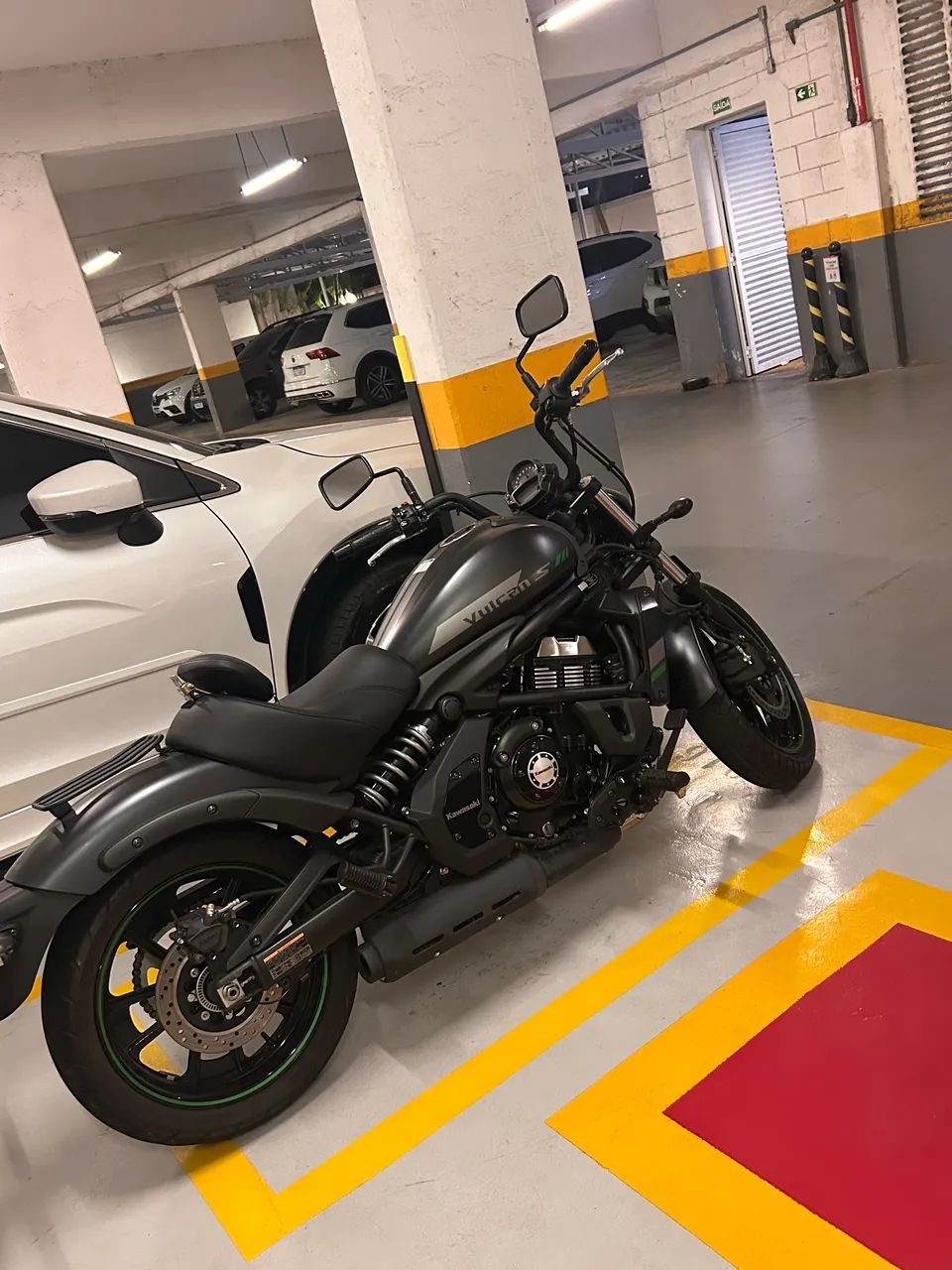 Vulcan 650.  PERFEITA! 