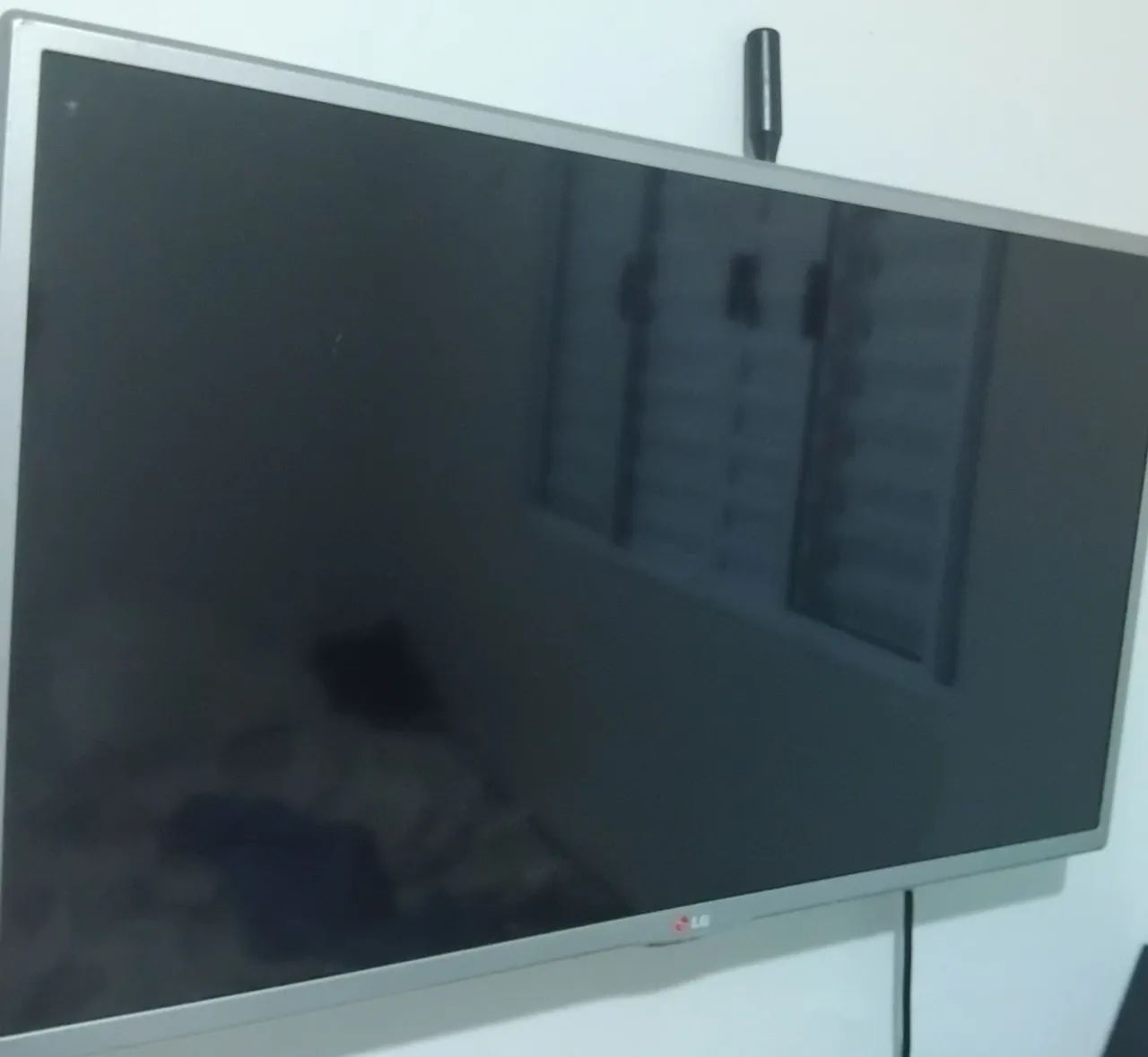 TV- LG 32° LED com Controle - Foto 3