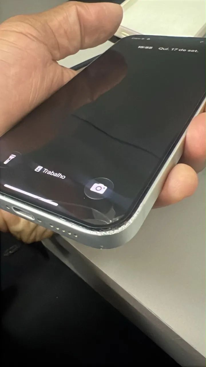 IPHONE 16e Branco trincado iOS 27 TEM CONVERSA - Foto 2