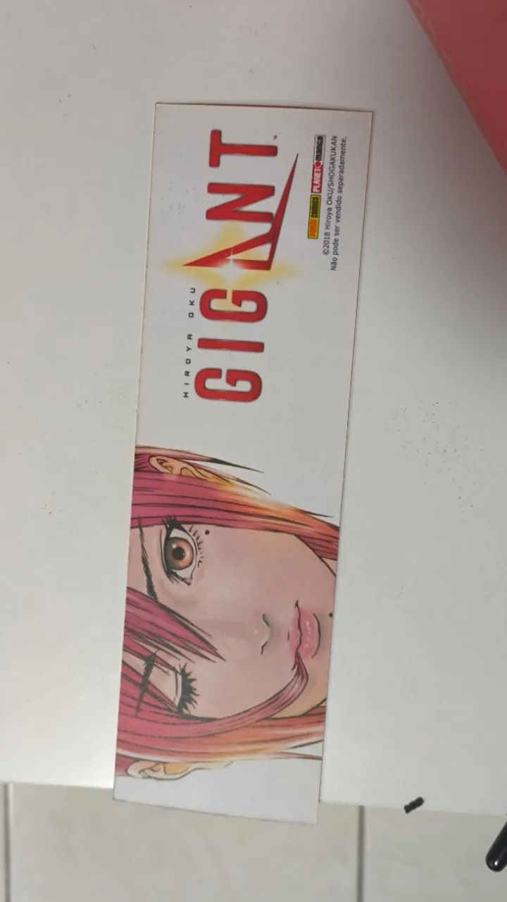 Mangás Gigant Panini Usado + Marca Páginas - Foto 2