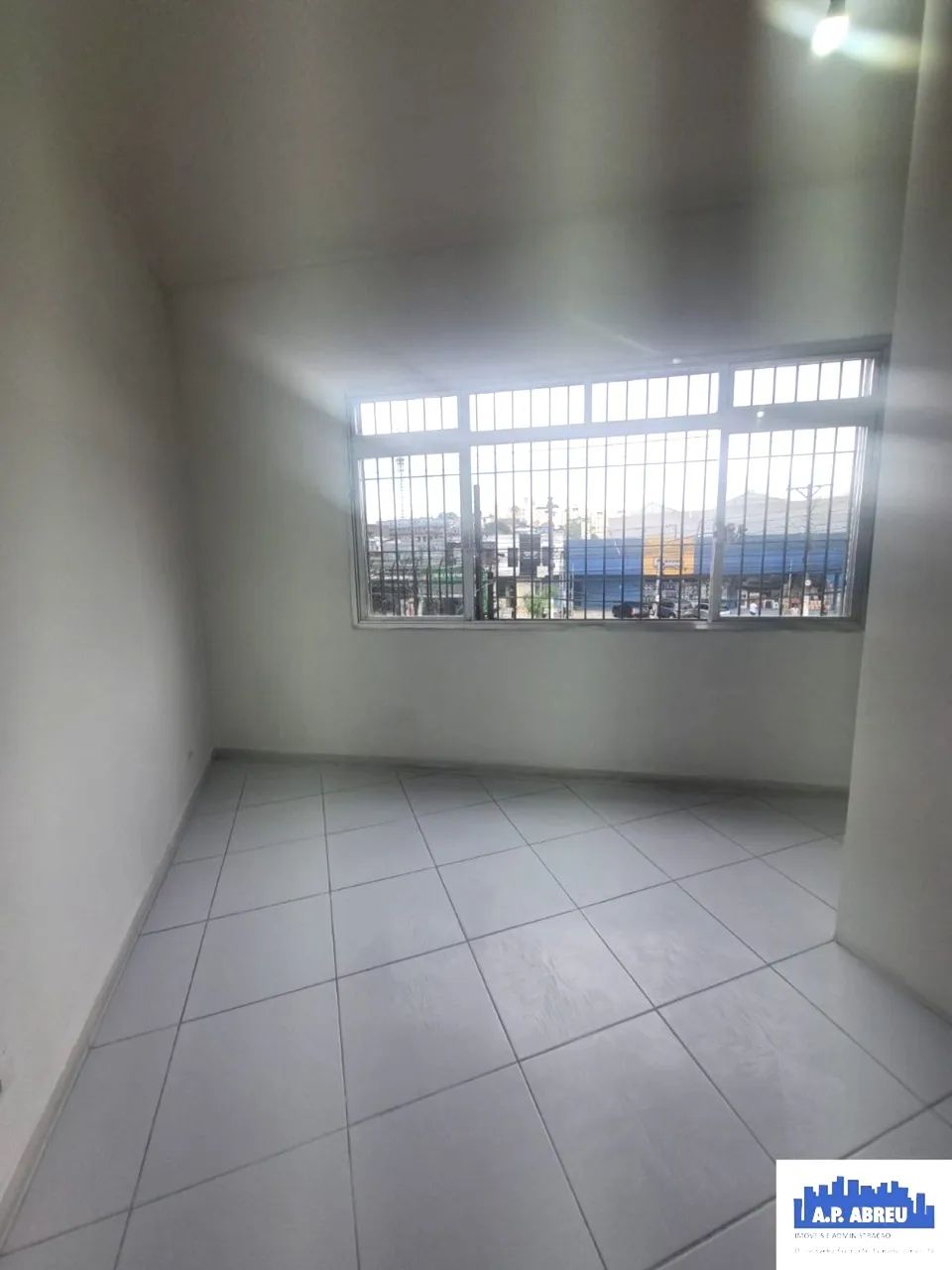 SALA COMERCIAL PARA ALUGAR NA ZONA SUL - Foto 3