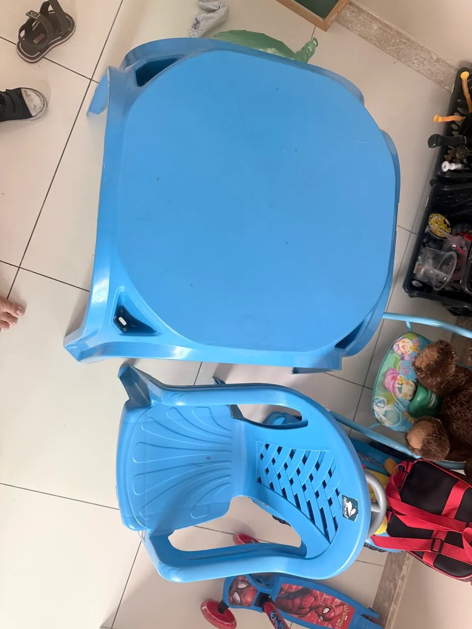 Mesa de plástico infantil 