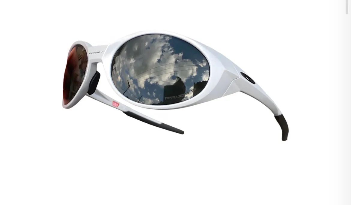 Óculos primeira linha oakley.