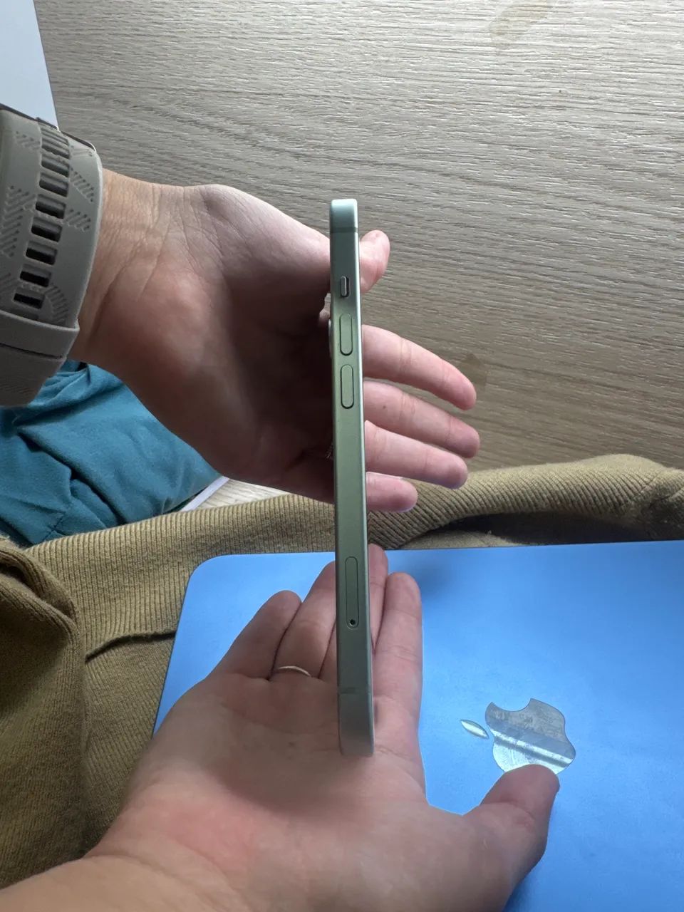 IPHONE 15 128gb/cor verde - Foto 3