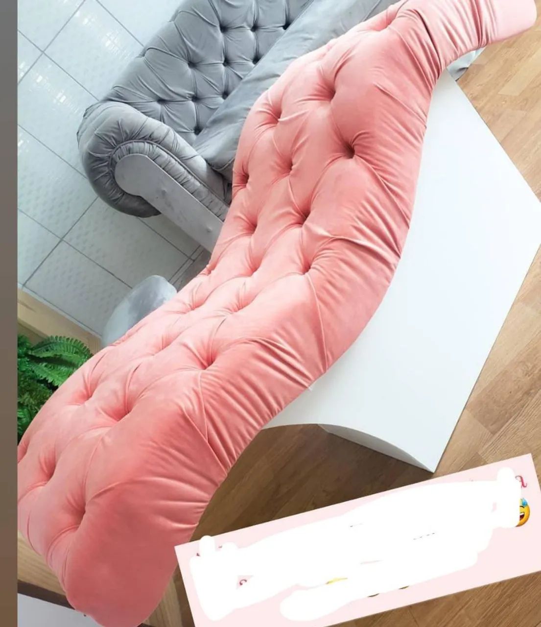 Maca Ergonômica Arqueada Capitonê em Veludo - Foto 3
