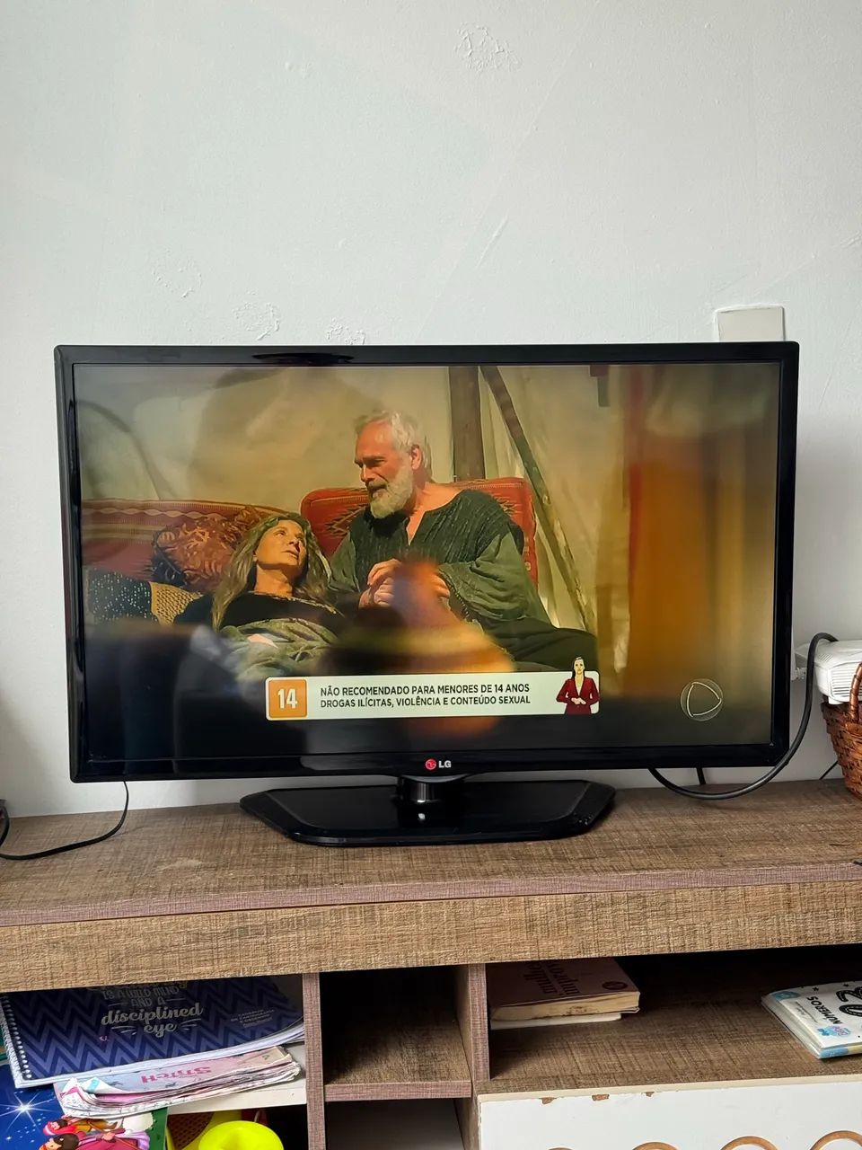 mart TV LG 32? - 32LN570B - Ótimo estado - Foto 4