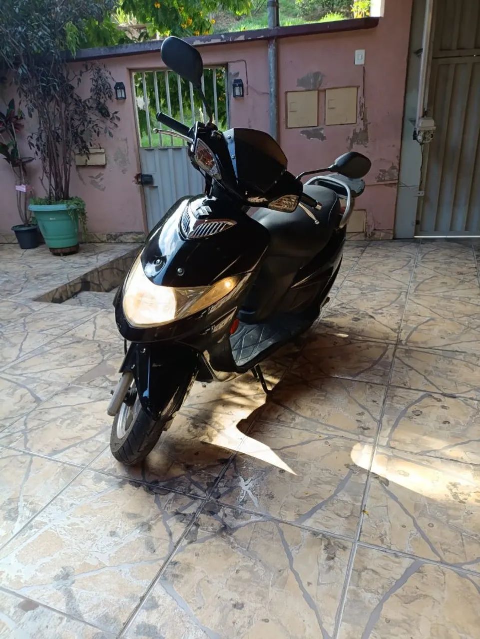Moto Automática Suzuki 125 - Foto 2