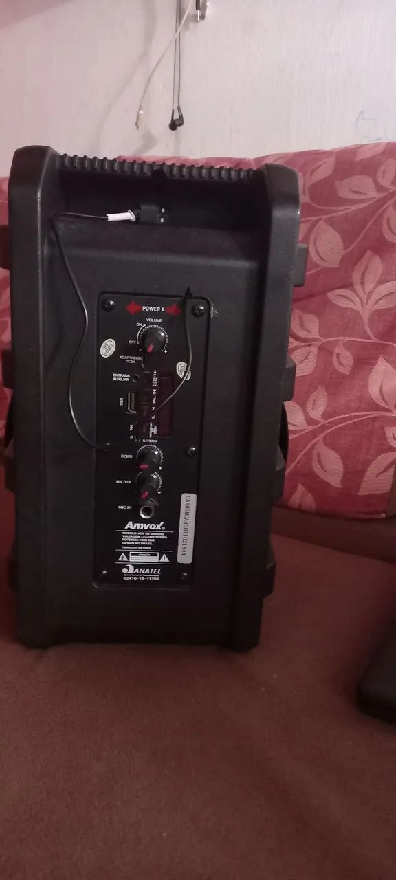 Caixa de som Amvox ou troco em um celular - Foto 2