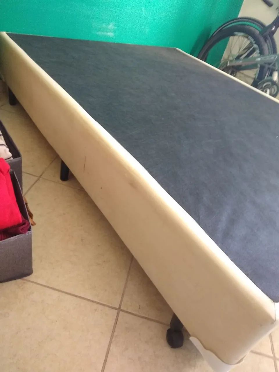 Box de cama casal! Sem colchão! Venda urgente - Foto 3