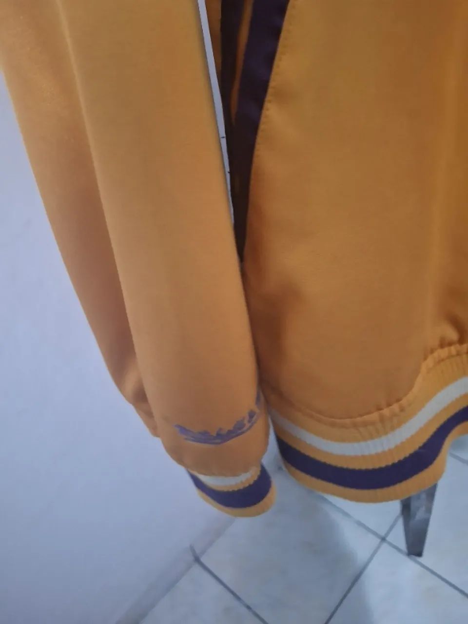 Jacketa do lakers década de 90 - Foto 5