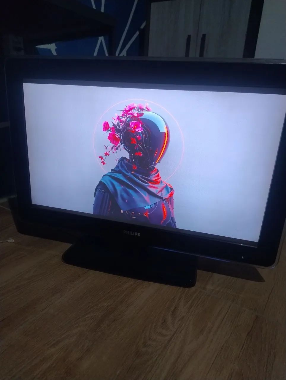 VENDO TV COM AVARIA - Foto 2