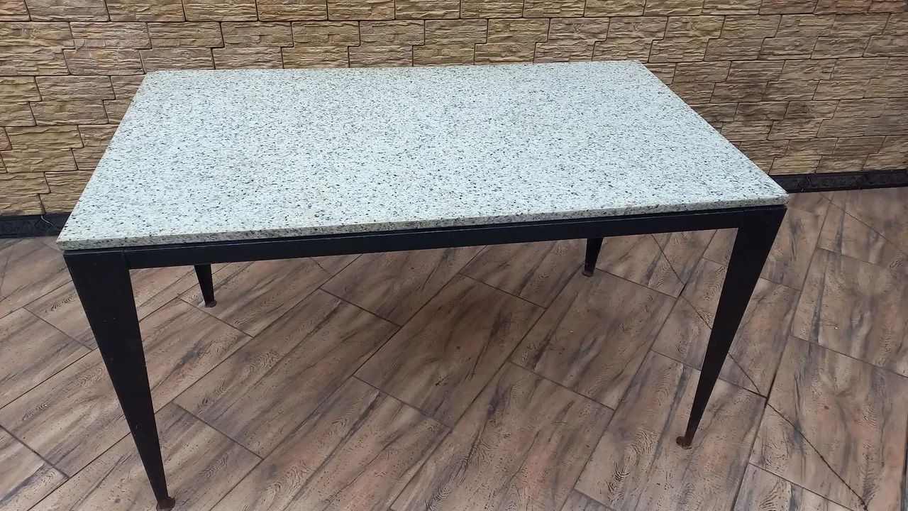 Entrego: Mesa de Cozinha tampo de granito base de ferro usada  - Foto 4