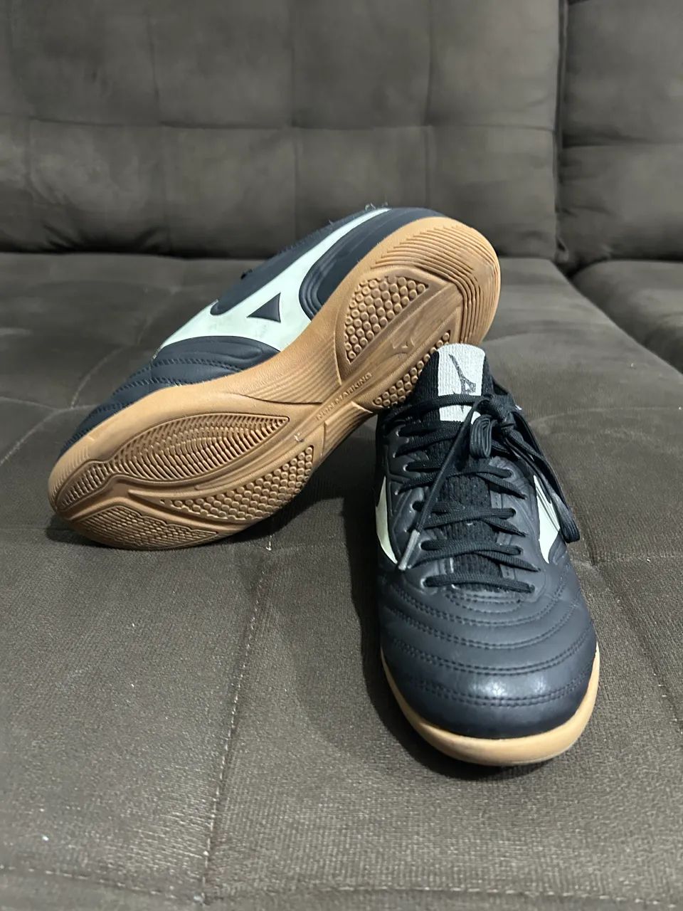 CHUTEIRA FUTSAL MIZUNO REGENT - Calçados Esportivos - Vila