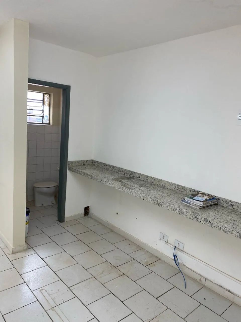 Alugo sala comercial - no centro de Londrina - Foto 5