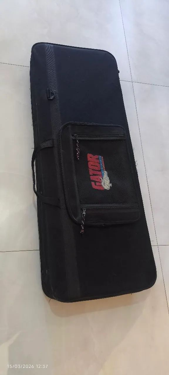 Semi case guitarra Gator
