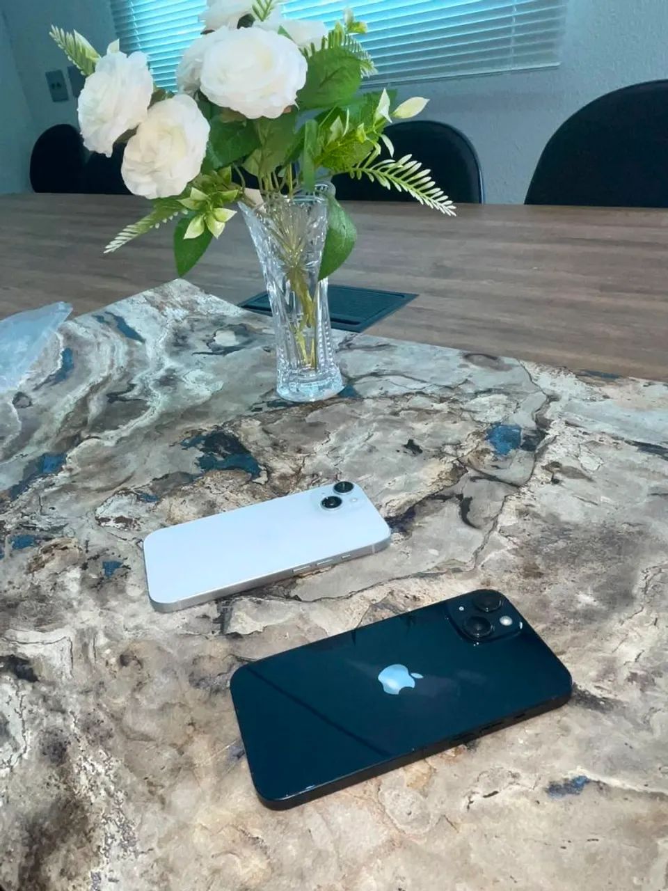 Vendo iPhone 14 ? sem detalhes totalmente original  - Foto 2