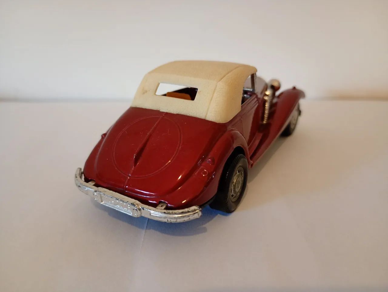 Yatming - Miniatura Mercedes 540K Capota Fechada - Foto 3