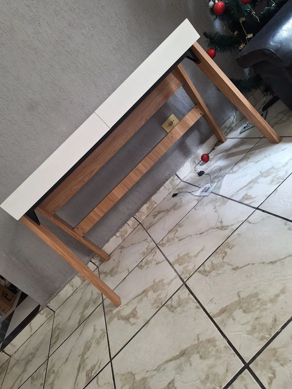 Mesa aparador com duas gavetas - Foto 2