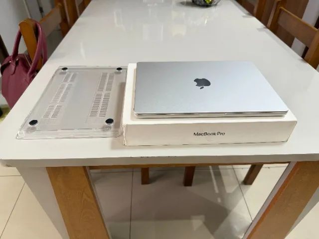 Macbook pro M1, 32gb de ram, 512 de armazenamento, 14 polegadas, tem caixa - Foto 2