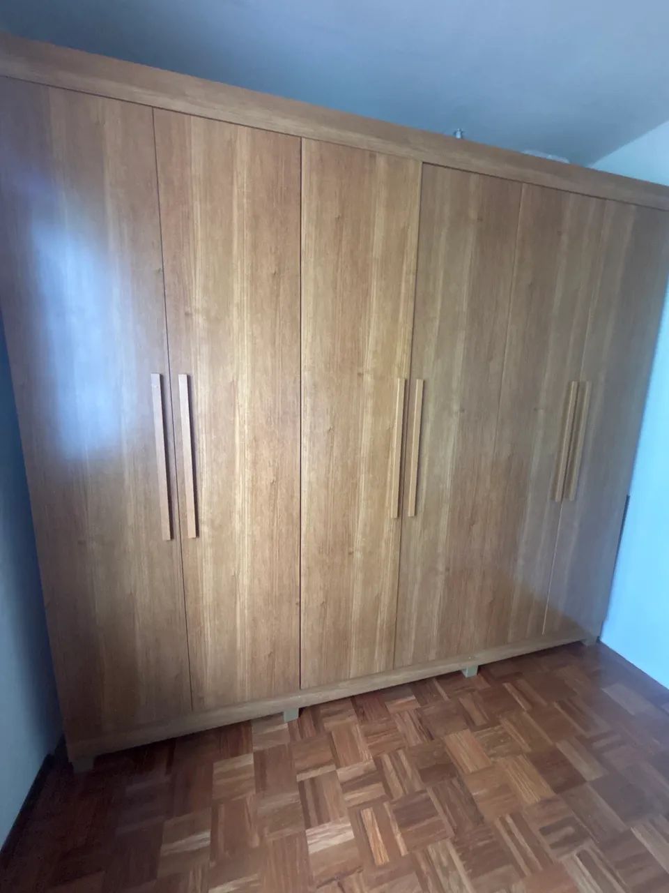 Vendo guarda roupa 6 portas 